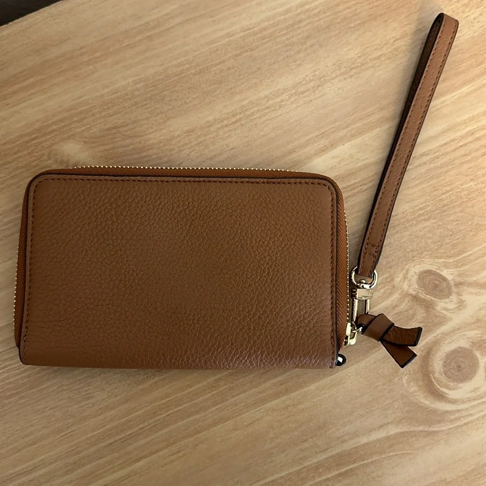 Tory Burch Wallet - Picture 2 of 3